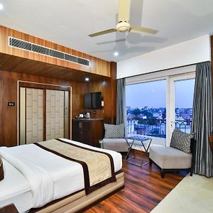 Hotel Sawera Grand Near Golden Temple